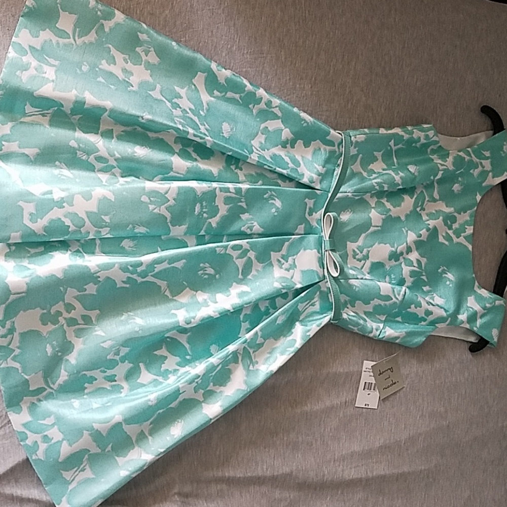 Perfect formal dress for any occasion!